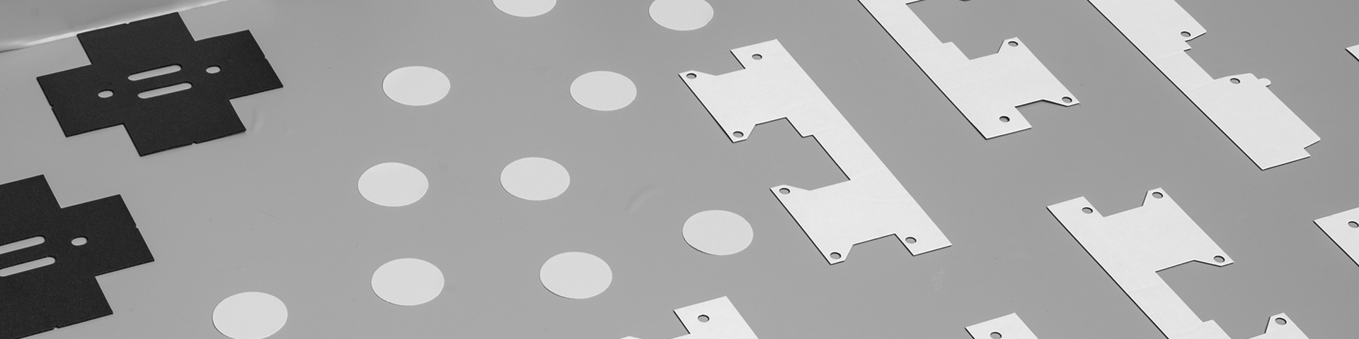 Prototypen und Stanzteile für die Prüfung von Klebebandlösungen